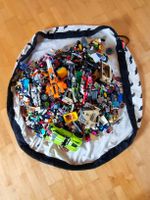 Diverse Lego-Teile mit Aufbewahrungstasche