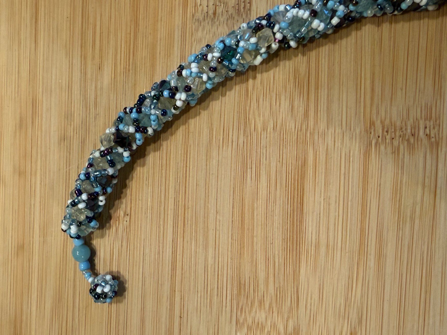 Armbänder & -reifen: Armband Handgemacht Perlen blau weiss – Gebraucht aus Basel von zukk_ 3