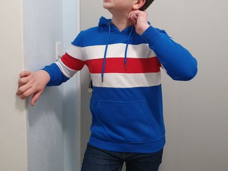 Hoodie mit Kapuze (Jungen)Grösse 152 (12 Jahre)