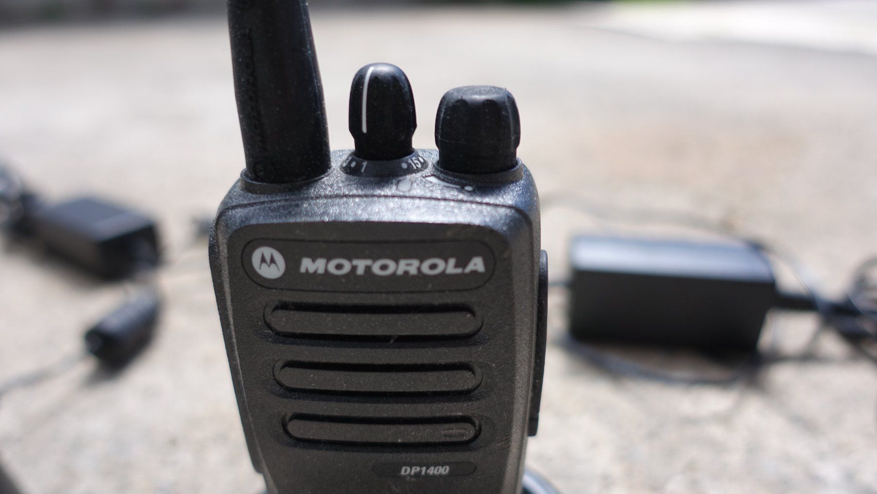 Motorola Radiocomunicazione: 4x Motorola DP1400 Gesamtpaket – Usato da Zürich venduto da HalsundbeinbruchFilm 5