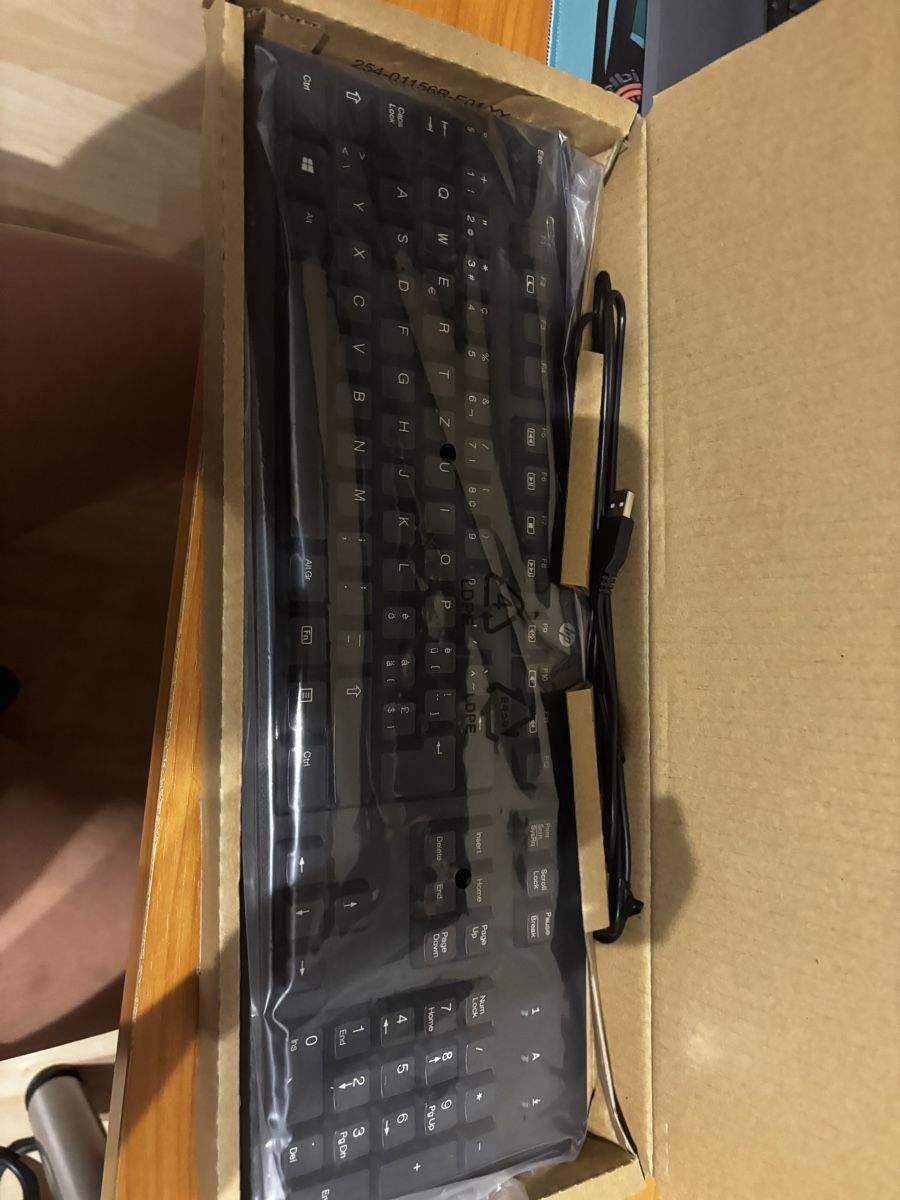 Hewlett Packard Claviers: Tastatur Hp – Neuf avec emballage d'origine à Gränichen par kim_sh67 1