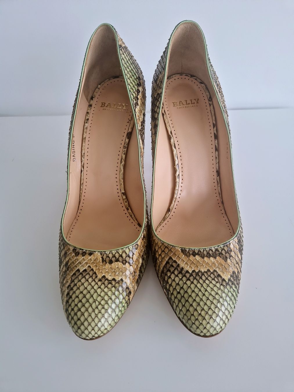 Bally Chaussures femmes: NEU! BALLY Python Pumps Gr.40 – Neuf (Voir description) à Horgen par akkohappyshopping 2