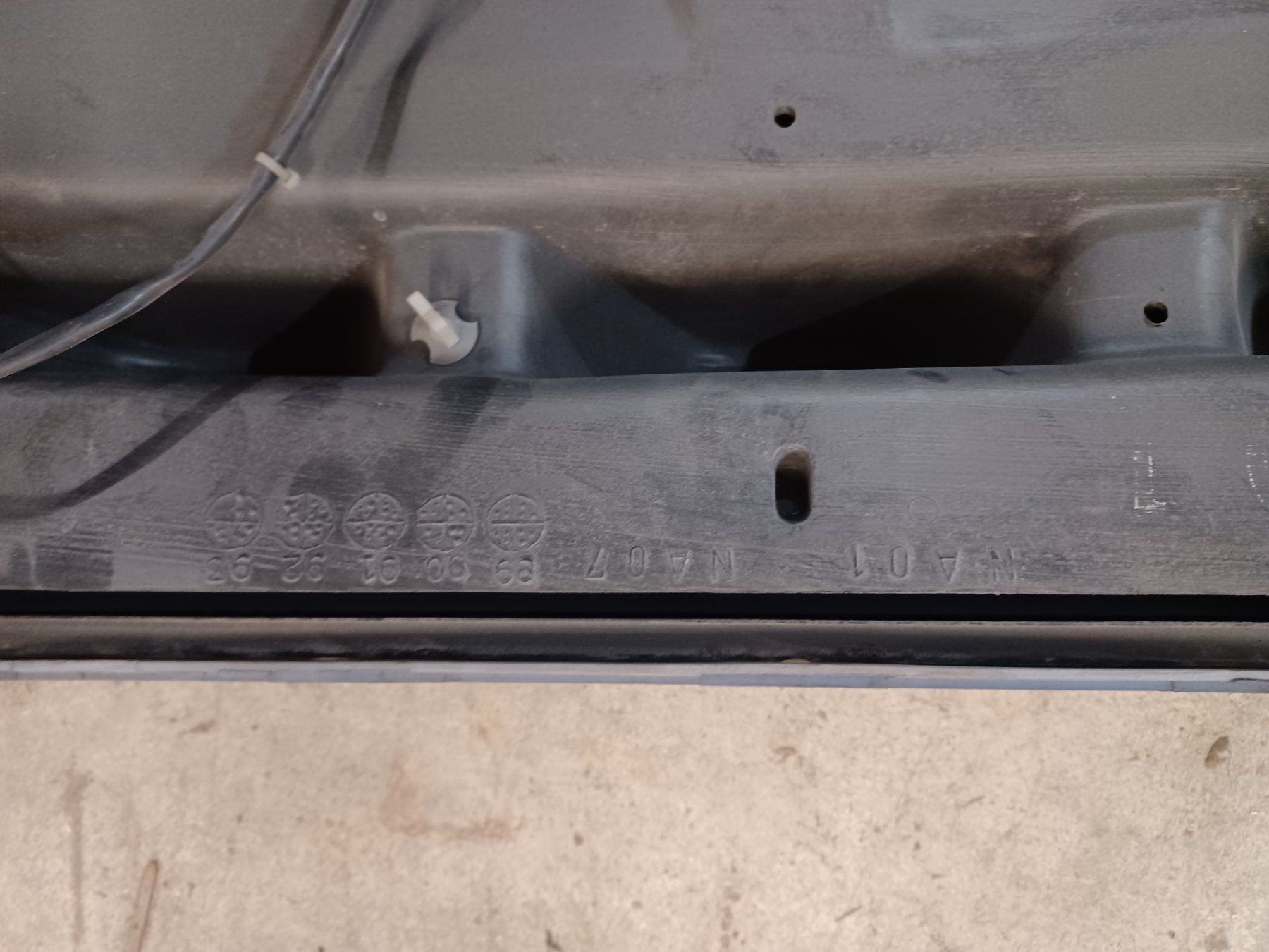Tutti pezzi di ricambio auto: Blauer Stossfänger hinten MX5 – Usato da Oberhelfenschwil venduto da Whoopie1974 1