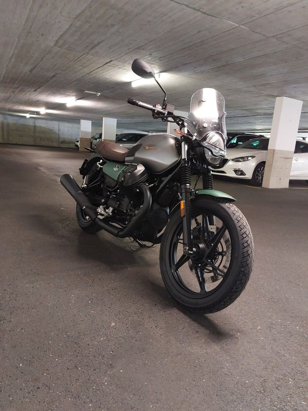 Moto Guzzi Strada: Moto Guzzi V7 stone 850 (centenario) – Usato da Renens VD venduto da klovir 1