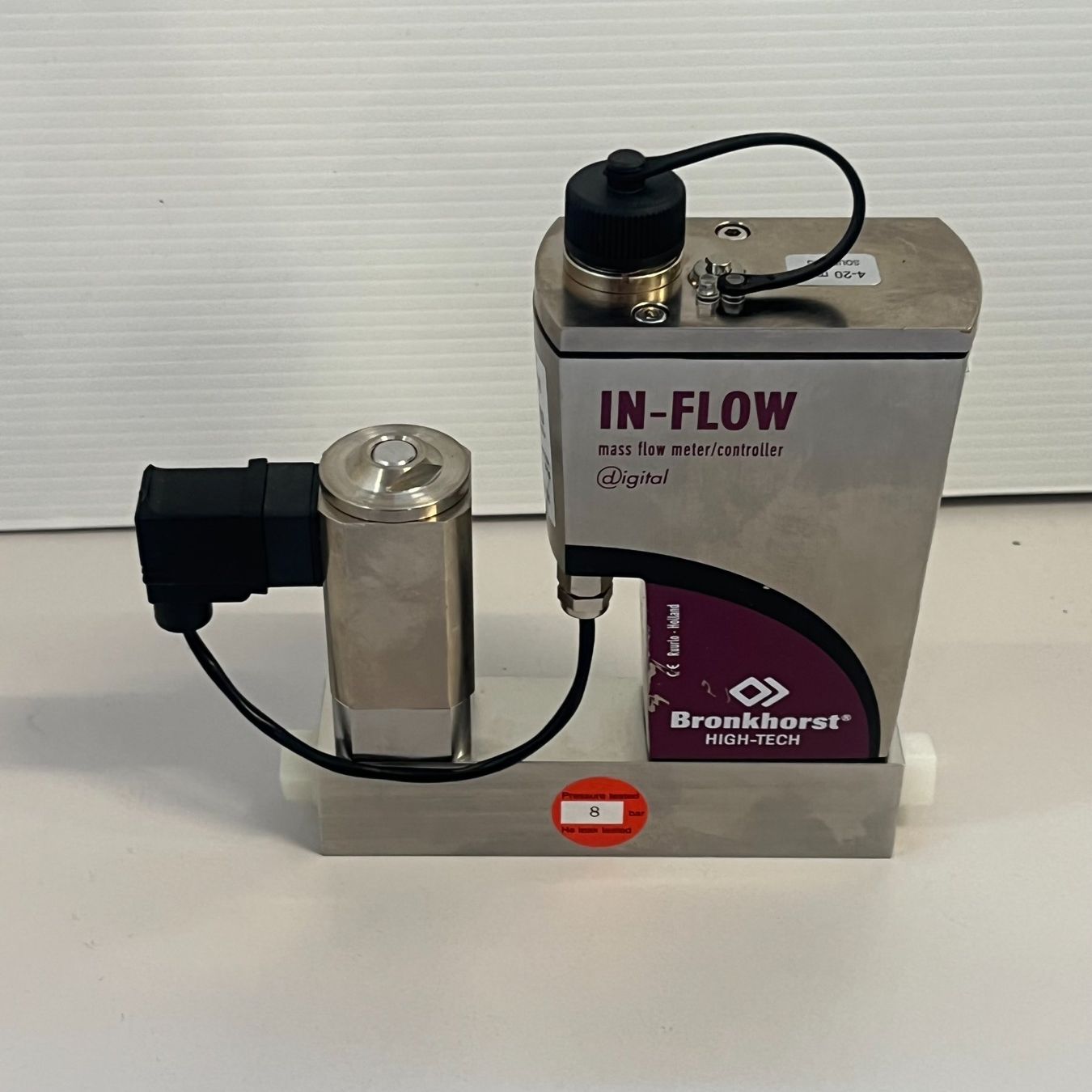 Accessori da laboratorio: Bronkhorst Mass Flow Controller F201 CI-AGD-00-Z – Usato da Niederdorf venduto da LeptonAG_Labor 3