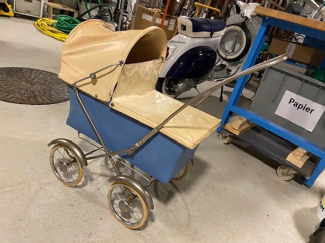 Carrozzine per bambole: Puppenwagen – Usato da Menziken venduto da fiat-500
