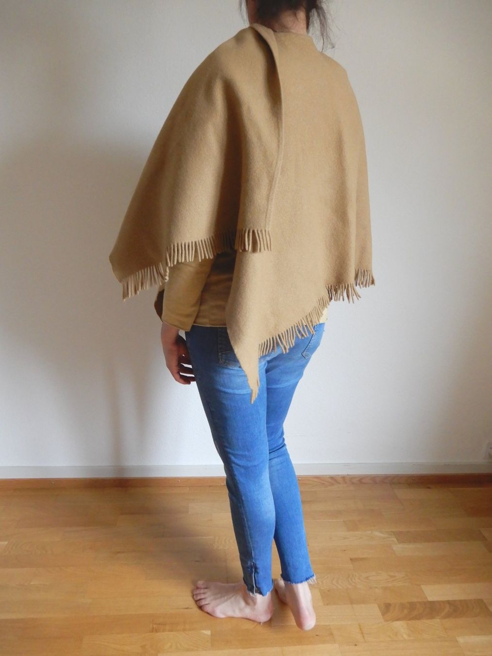 Altro in Moda donna: Wunderschöne Wolle Poncho/Cape – Usato da Zürich venduto da sahaara01 1