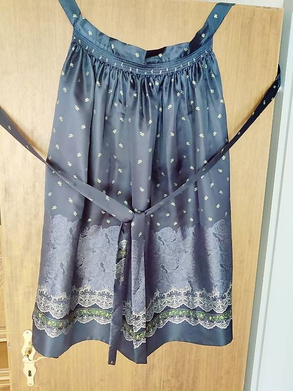 Vestiti: Dirndl – Usato da Engi venduto da Dies01