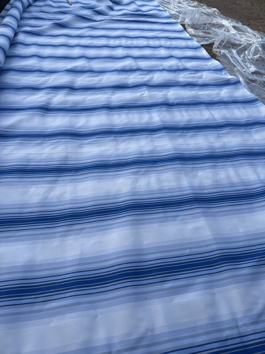 Tende da sole: Markisenstoff blau weiss gestreift neue Ware – Nuovo (secondo la descrizione) da Effretikon venduto da a.husejni01 2