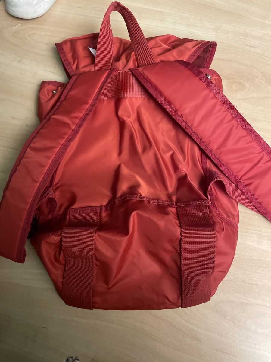 Benetton Borse & Zaini: Neuer Roter Benetton Kinder Rucksack – Nuovo (secondo la descrizione) da Obergerlafingen venduto da cabo4 2