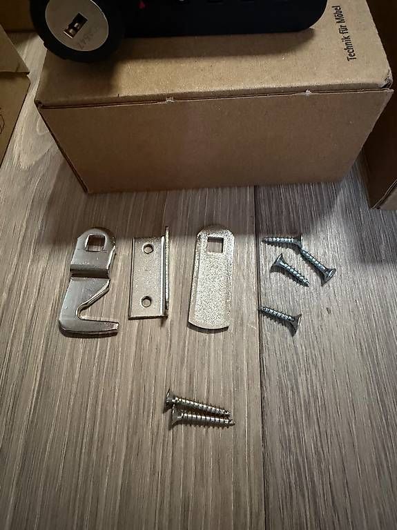 Schlösser: Hettich Zahlenschloss mit Riegel | links | Fixcode | – Neu (gemäss Beschreibung) aus Ebmatingen von N.Bu 1