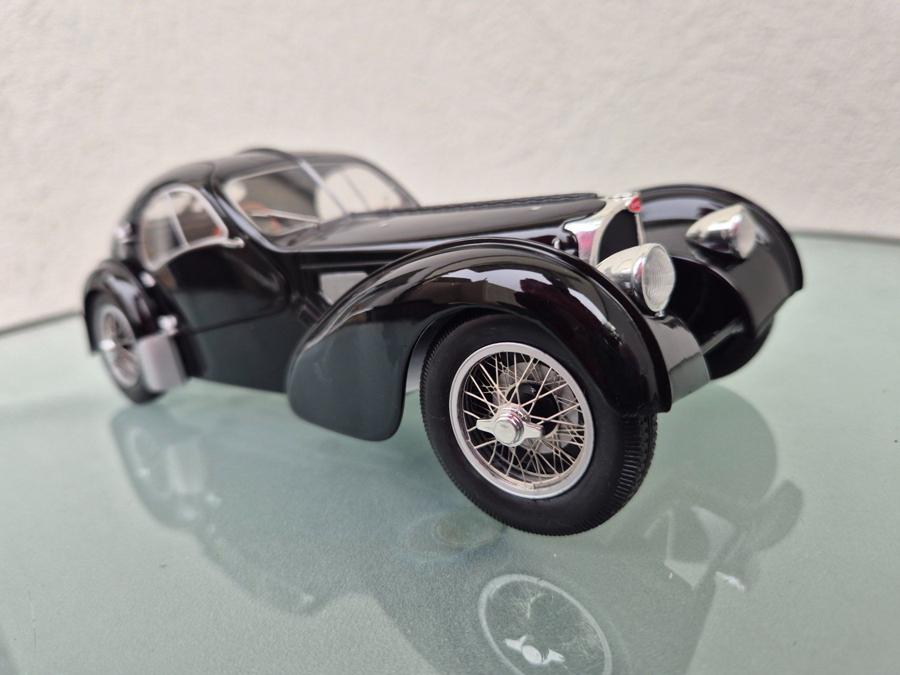Bugatti Modellini d'auto: Bugatti Type 57 Atlantic von Solido; 1:18 – Usato da Oberbuchsiten venduto da laffite54 2