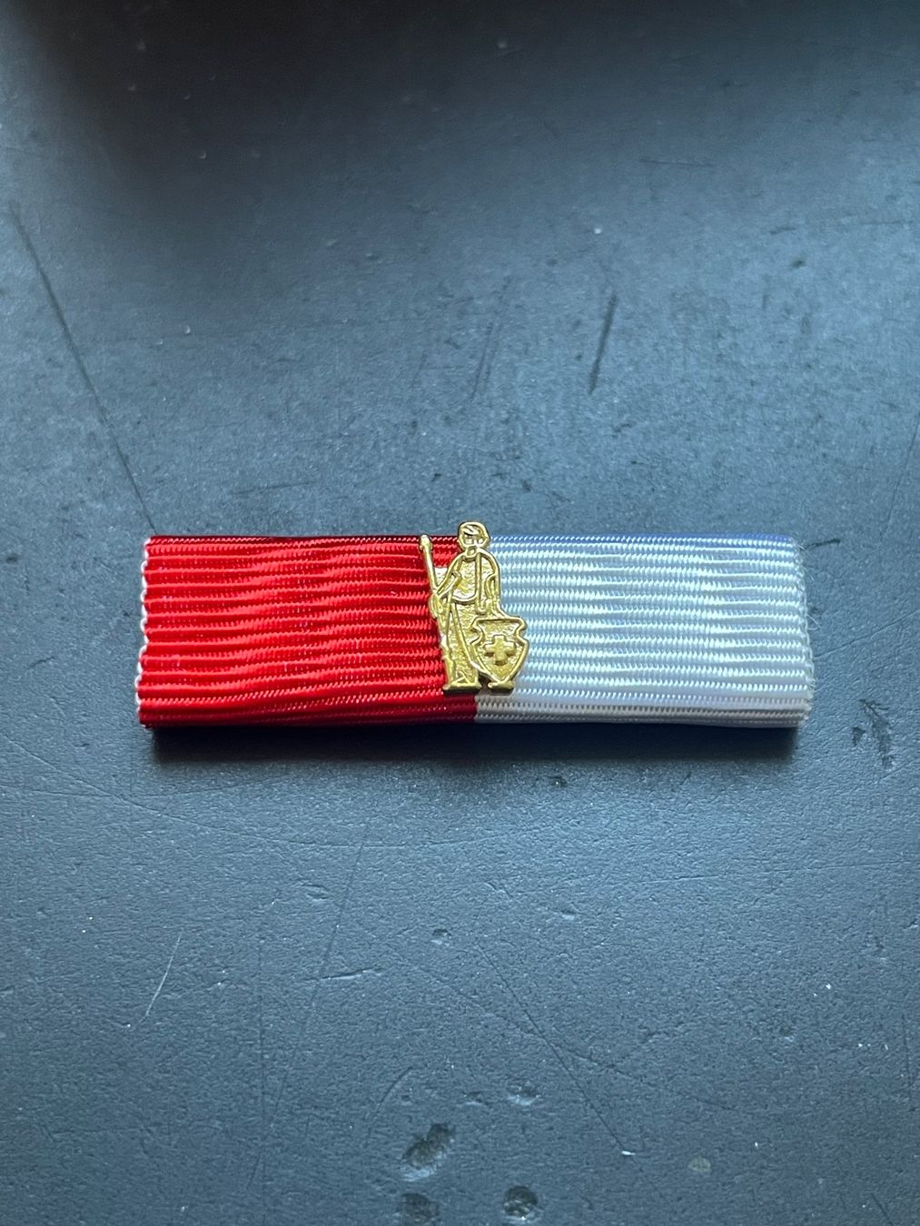 Placchette & Badge: Helvetia Ribbon – Nuovo (secondo la descrizione) da Basel venduto da OrdenMax