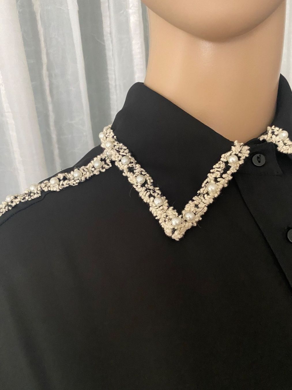 Zara Camicette: Perfekter Auftritt - ZARA Bluse mit Perlen, schwarz, M – Nuovo e nell'imballaggio originale da Winkel venduto da ferrari2022 3