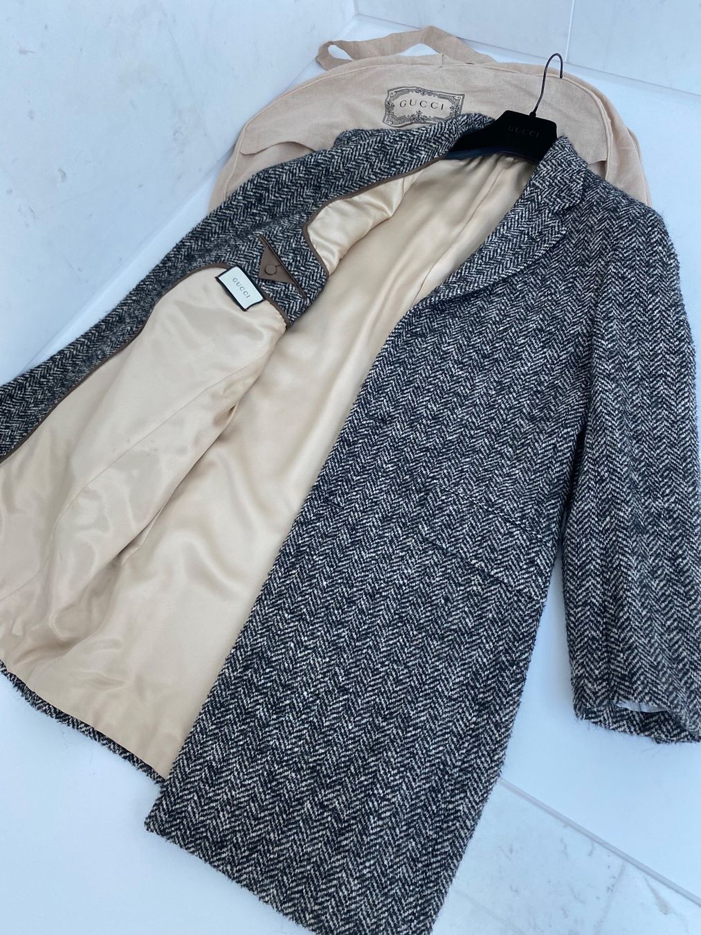 Gucci Cappotti: NEW Gucci oversized trench coat – Nuovo (secondo la descrizione) da Zürich venduto da pas_9czf 5