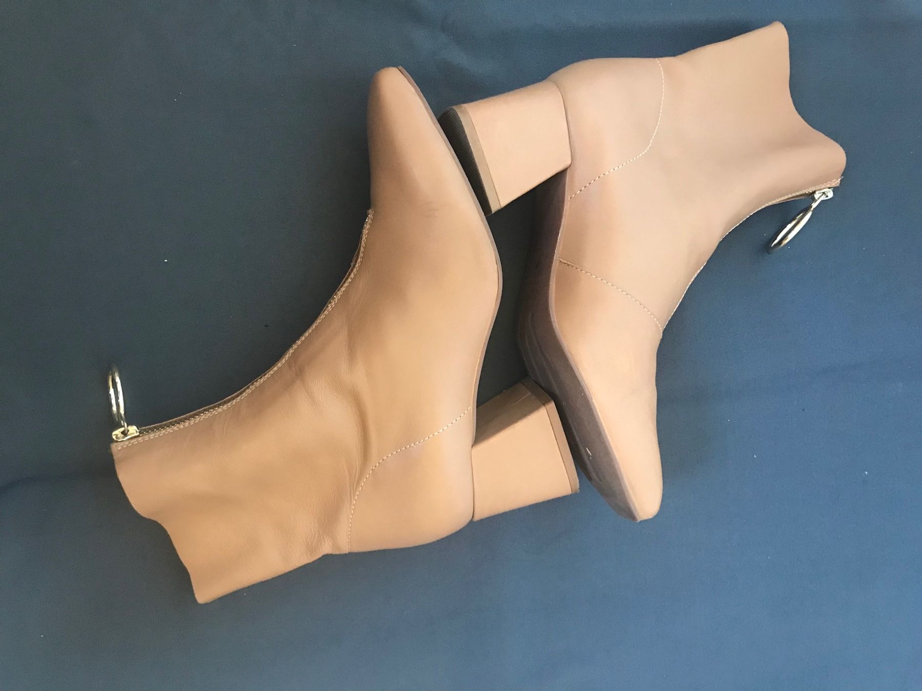 Damenschuhe: Bottines Élégantes en Cuir véritable - Bocage innovation – Gebraucht aus Grimisuat von eliseba88