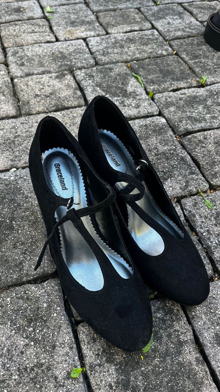 Graceland Scarpe da donna: Schwarze Pumps von Graceland, Gr. 38 – Usato da Münchenstein venduto da sil_h6c9 1