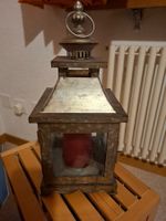 Laterne aus Metall