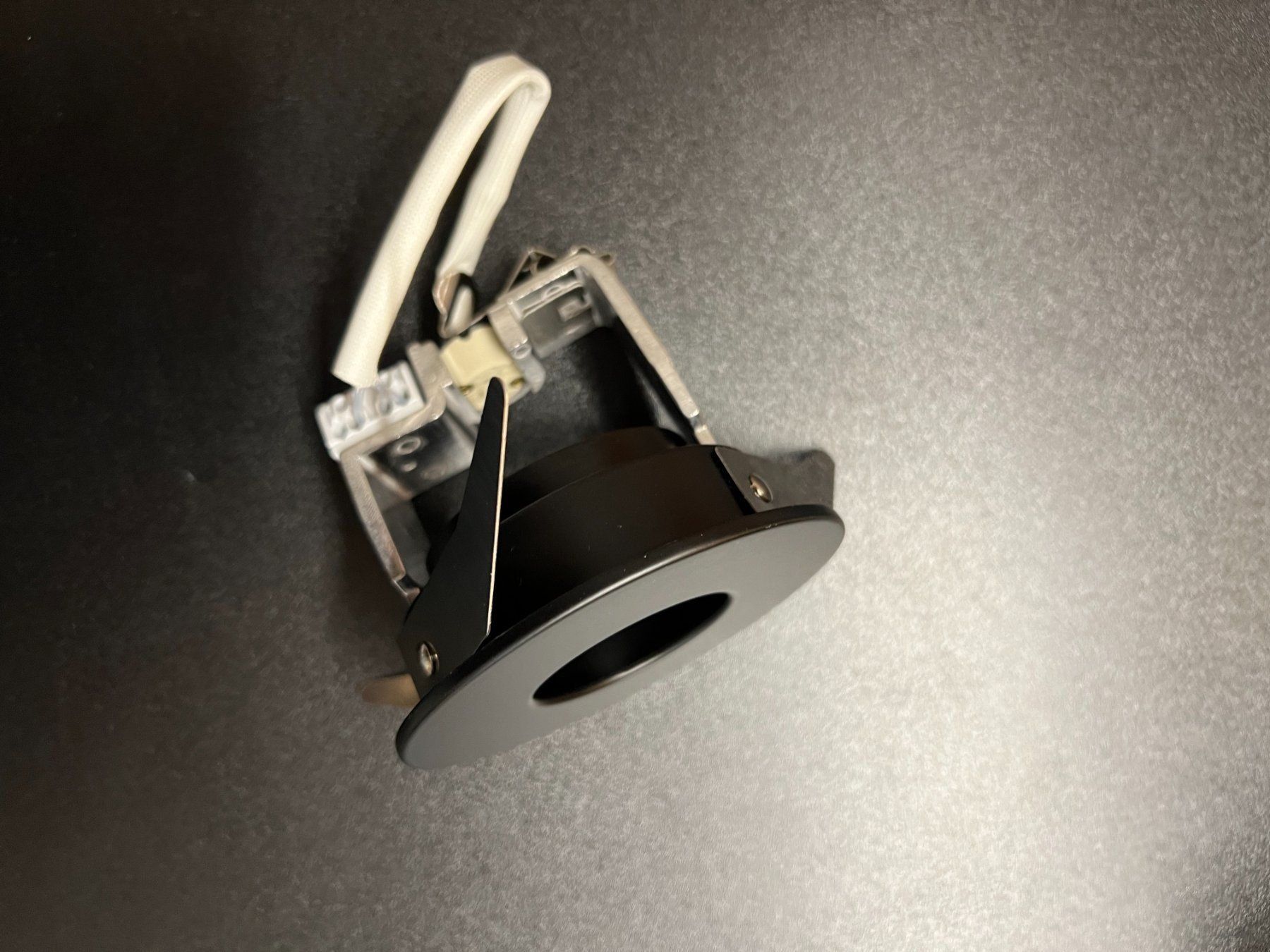 Occhio Lampade: OCCHIO PIN BLACK – Nuovo e nell'imballaggio originale da Mägenwil venduto da BackInWhite