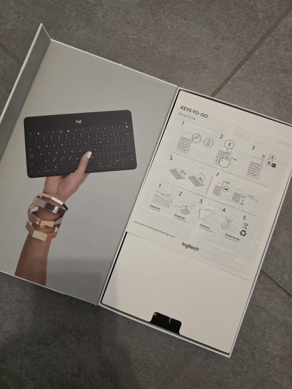 Logitech Tastaturen: Logitech KEYS-TO-GO Clavier Bluetooth CH (QWERTZ) – Gebraucht aus La Neuveville von RainbowCupcake 5