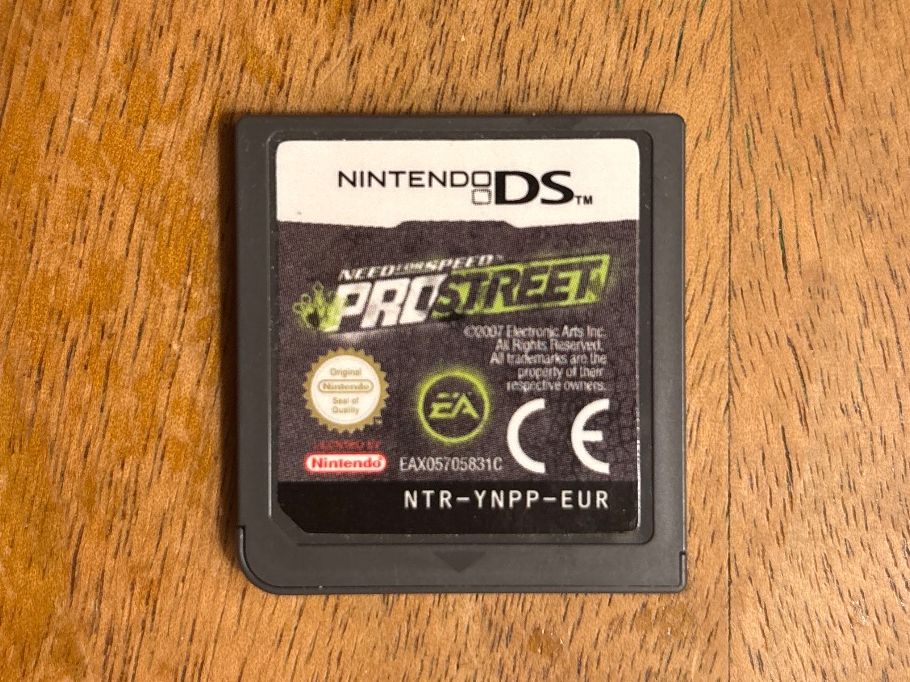Nintendo Giochi: NFS NEED FOR SPEED PRO STREET  - Nintendo DS – Usato da Zürich venduto da hiddentreasures_zh
