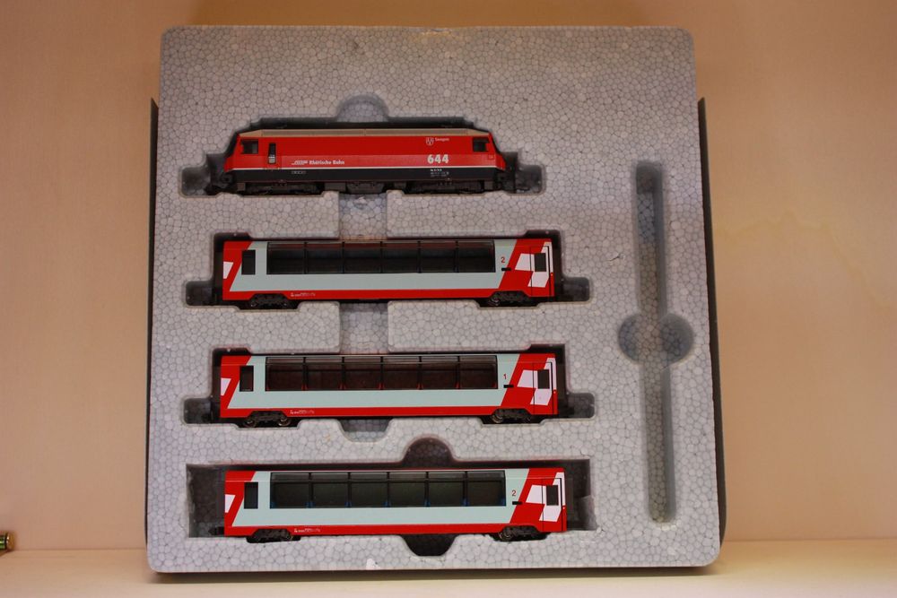 Spur Z Lokomotive Kato Glacier Express-Set – N-Spur Modellbahn (3