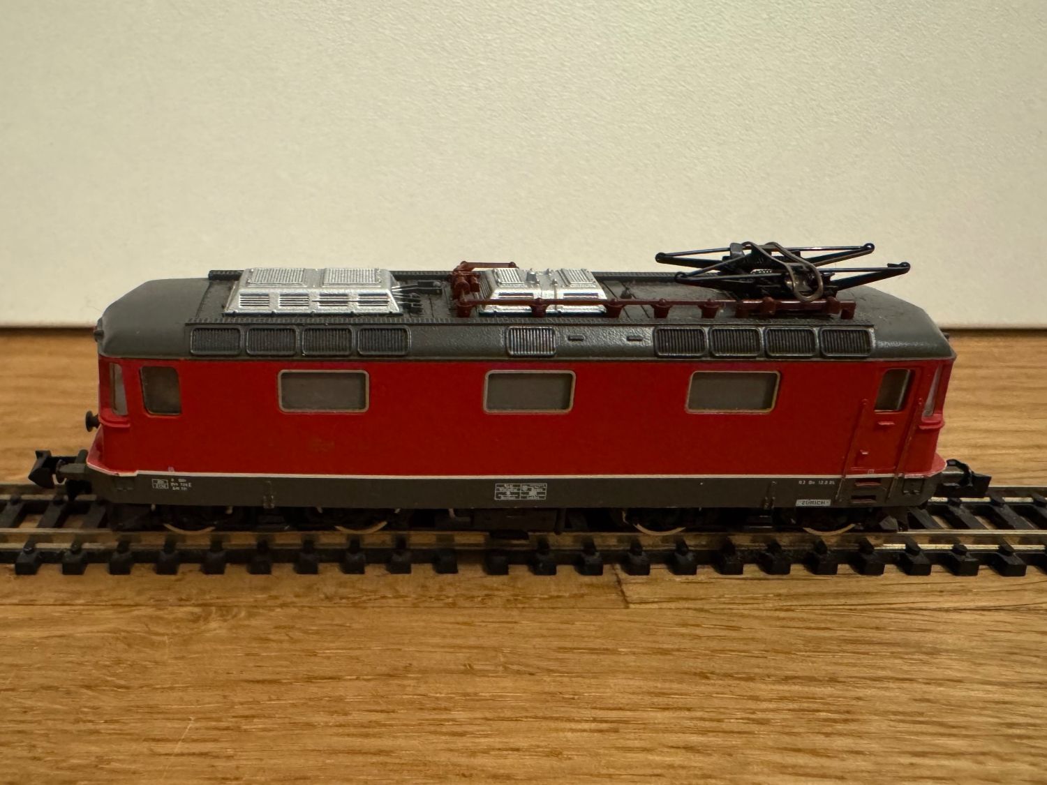 Trix Modellini di ferrovie: Minitrix 12977 SBB Re 4/4 11116 rot – Nuovo (secondo la descrizione) da Schlierbach venduto da Look8