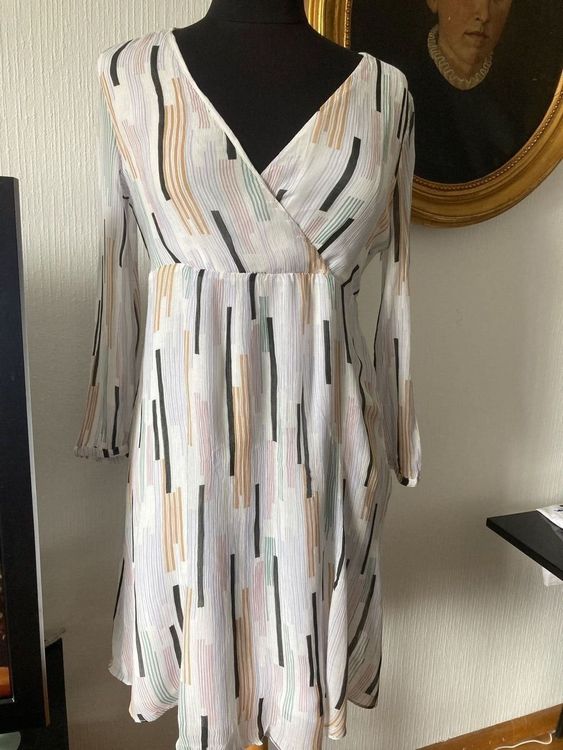 Robe Caroll Taille 40 - Imprimé Petit Pied De Poule - Manches Courtes - Occasion Très Bon état