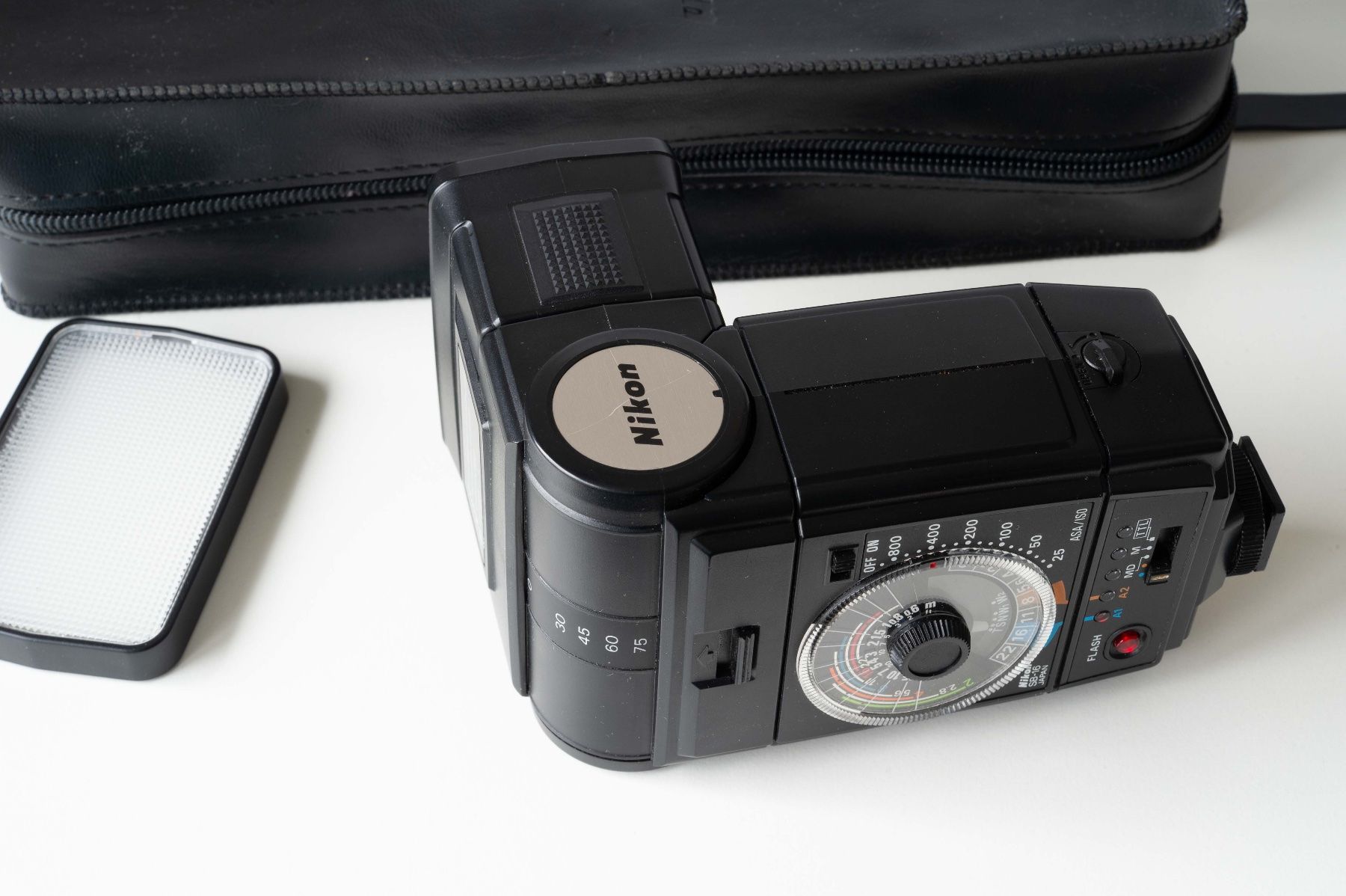 Nikon Blitze: Nikon SB-16 Blitz (inkl. WW-Diffusor, Tasche & Manual) – Gebraucht aus Schwerzenbach von floridan 2