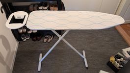 Ironing Board foldable adjustable height good condition