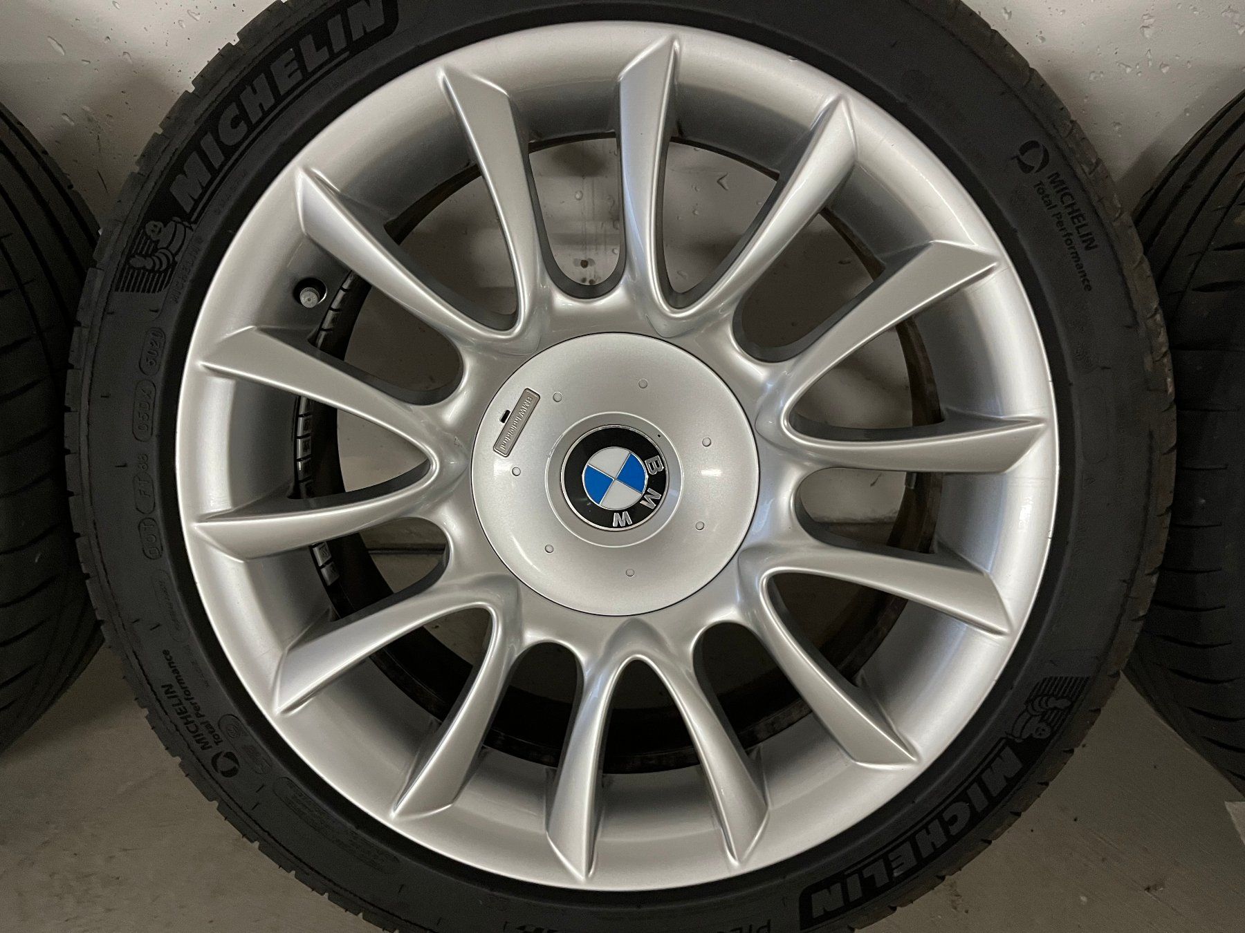 BMW Pneus & Kompletträder: Räder BMW E60, E61, Individual V-Speiche 152 – Gebraucht aus Muri AG von Remidemi7 3