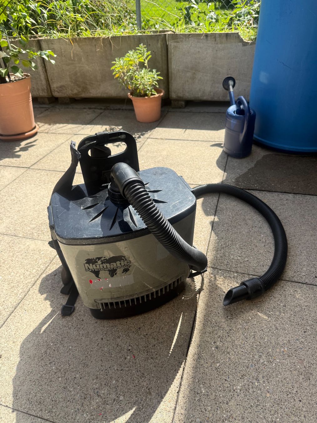 Aspirapolveri & Accessori: Numatic Rückenstaubsauger – Usato da Zürich venduto da Herbion1