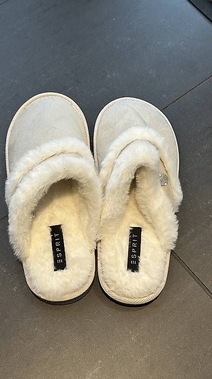 Scarpe da donna: Neue Hausschuhe Esprit Gr. 41 – Nuovo e nell'imballaggio originale da Wetzikon ZH venduto da biancab1000 1