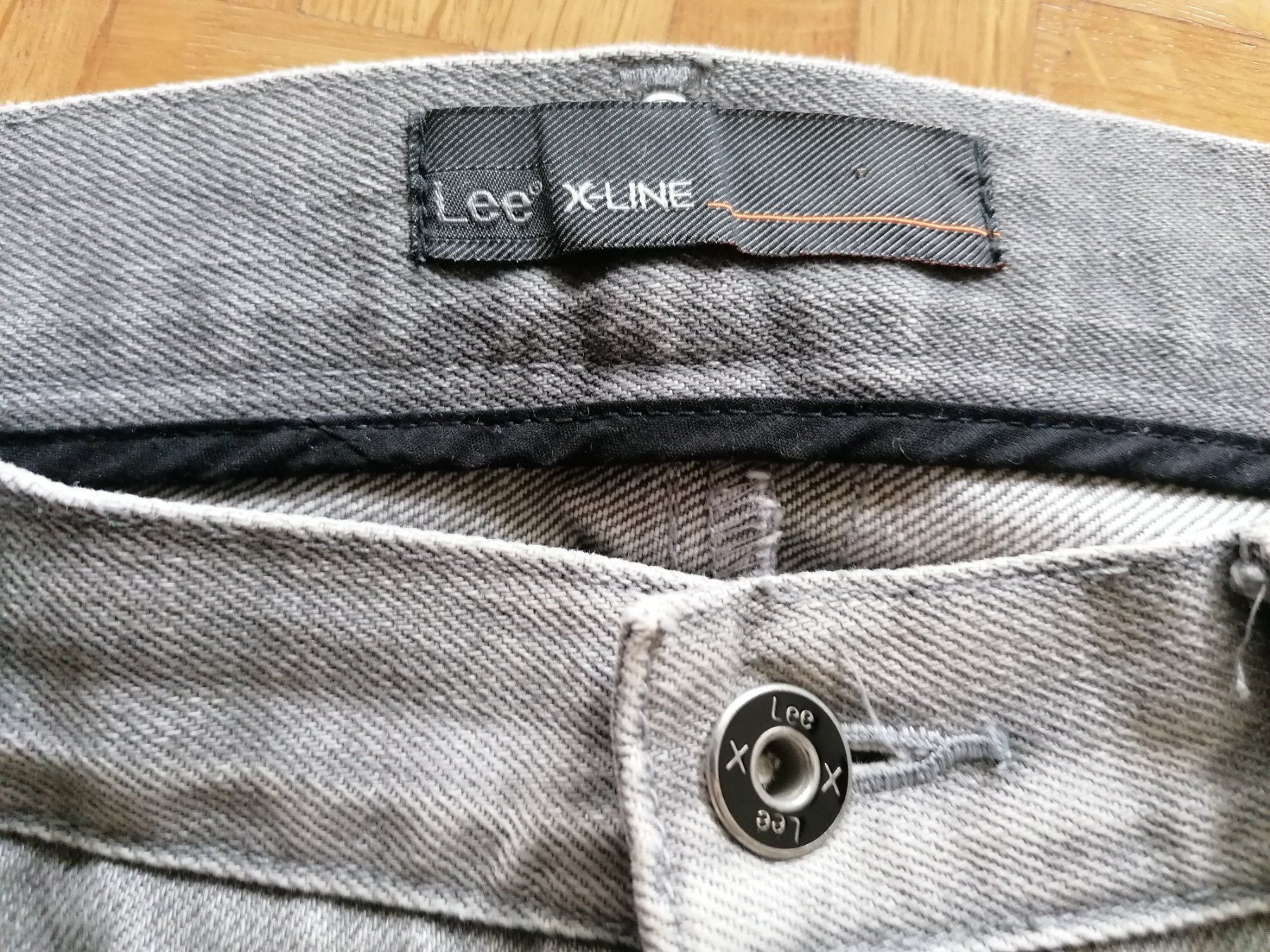 Jeans: Lee Jeans Design X-LINE Grösse 31x32 – Gebraucht aus Bottmingen von dah_cfj9 1