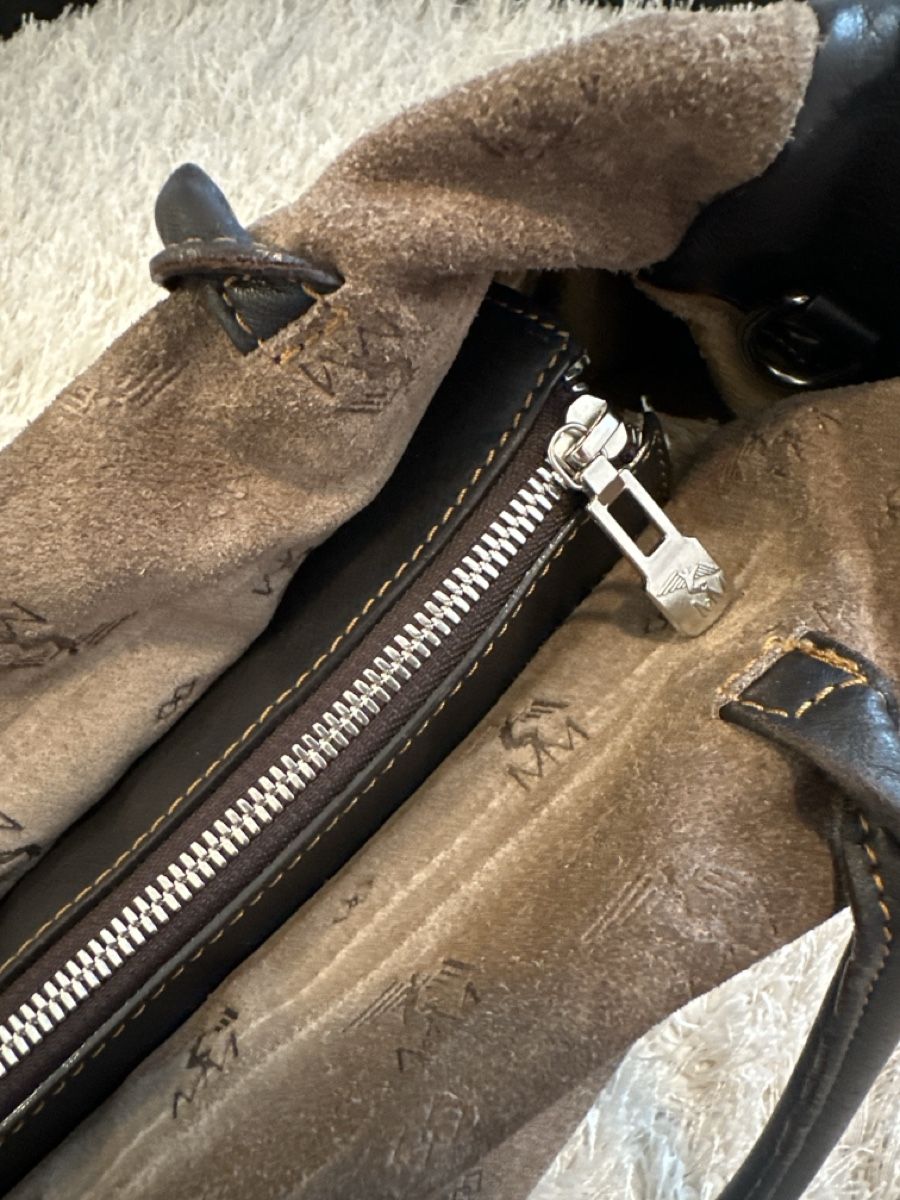Maison Mollerus Taschen für Damen: Maison Mollerus Wildleder Handtasche – Gebraucht aus Uitikon Waldegg von Amour_Zurich 3