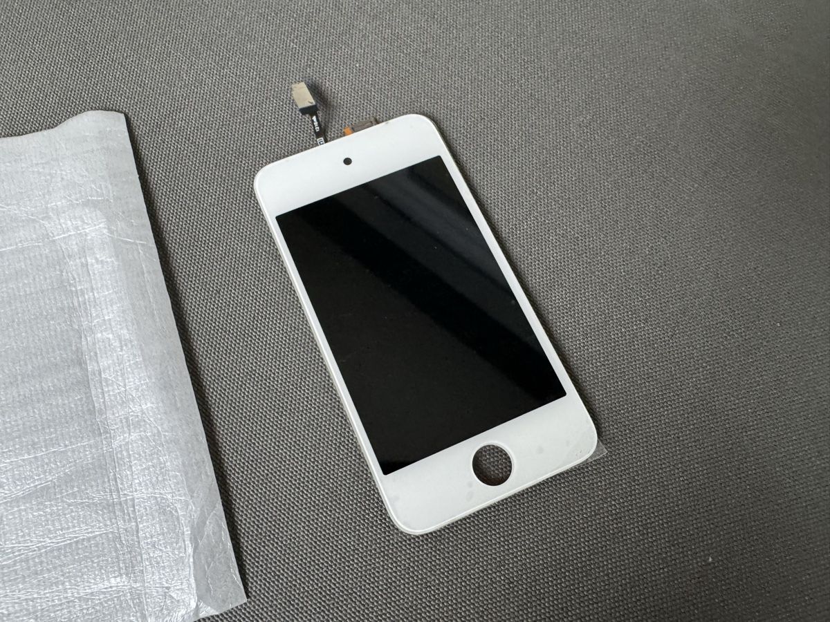 Apple Lettore multimediale portatile: Écran pour iPod Touch 4 gen. Neuf – Nuovo (secondo la descrizione) da Lausanne venduto da Denis- 2