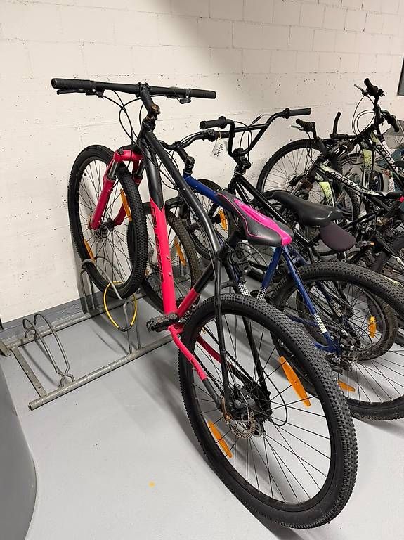 Biciclette: Neuwertiges Mountainbike – Usato da Baar venduto da byt_6pt2