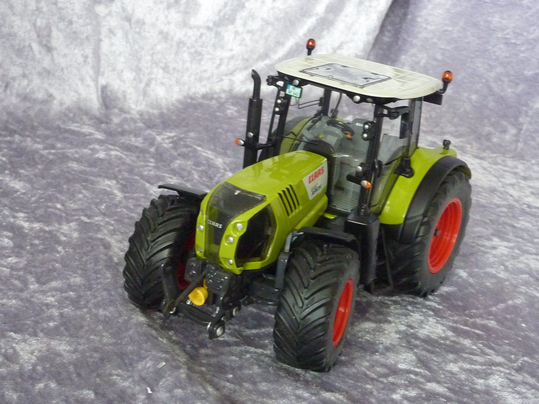 Wiking Kit di modellismo & Modellini statici: Claas Arion 640  1:32 – Nuovo (secondo la descrizione) da Dürrenäsch venduto da modellautos4you 1