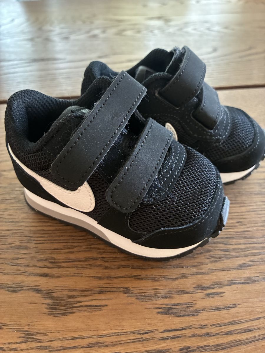 Scarpe per ragazzi: Nike Baby Schuhe Grösse 18.5 – Nuovo (secondo la descrizione) da Saland venduto da Francyherrera 1