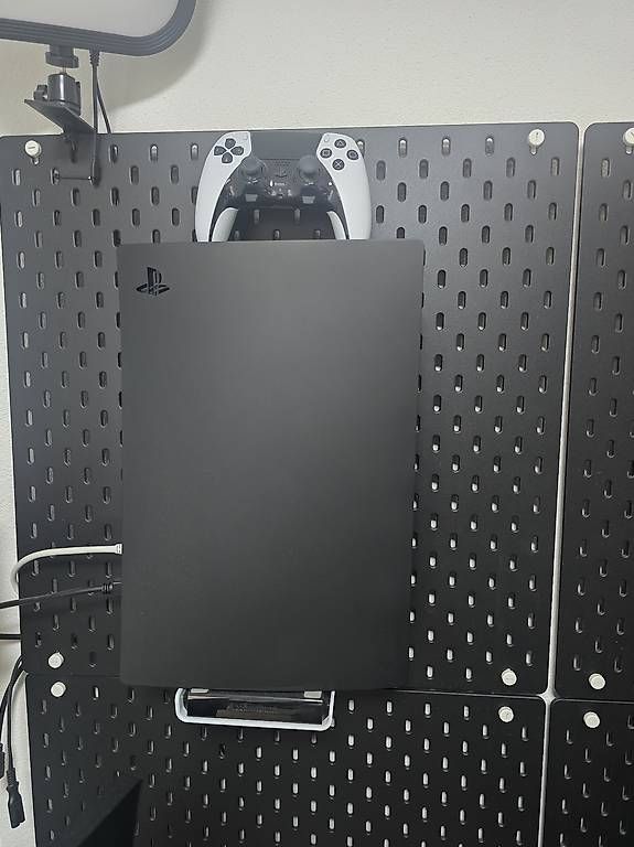 Konsolen: PS5 1TB mit Edge Controller – Gebraucht aus Möriken AG von edi.m