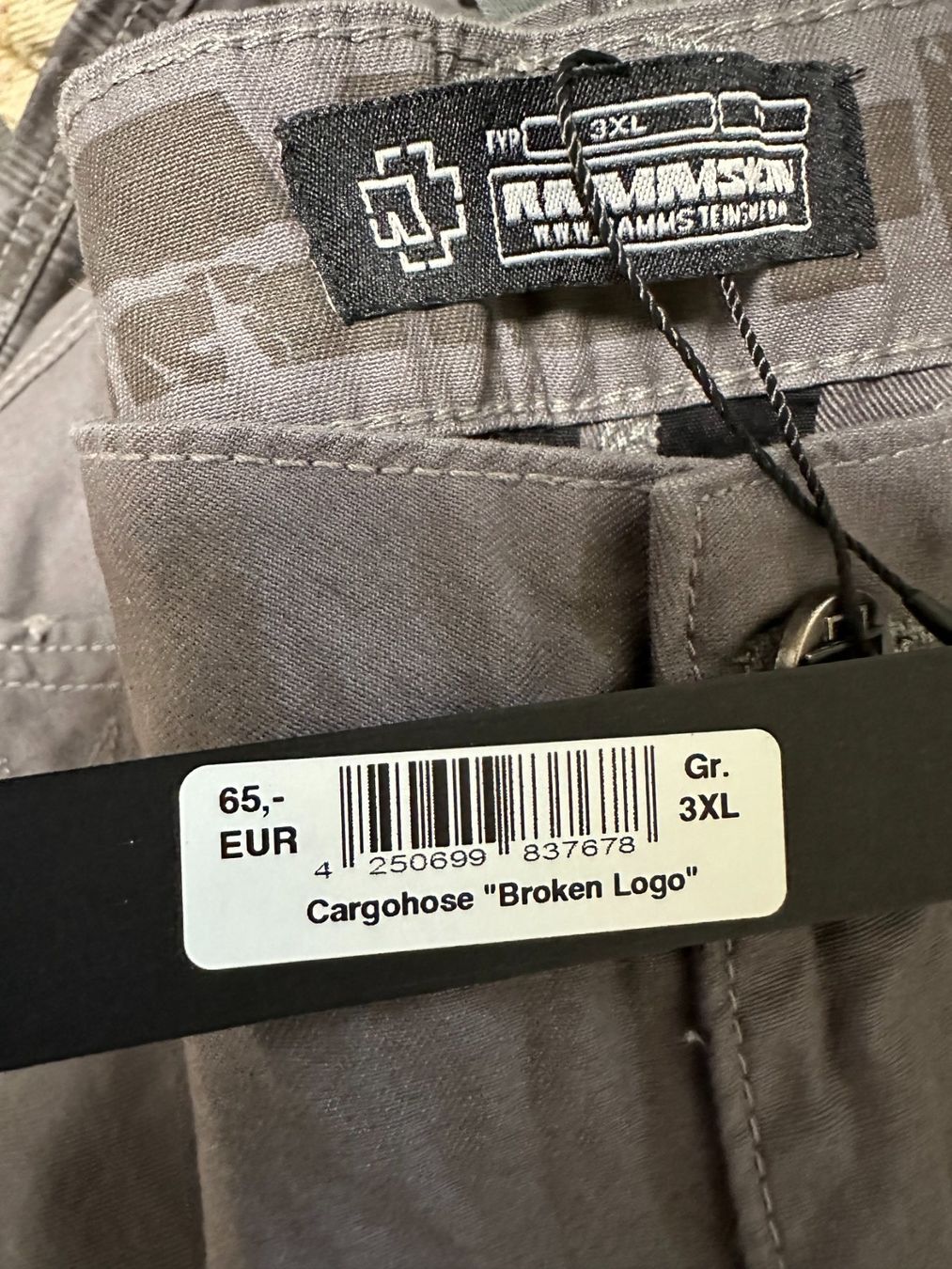 Hosen: Rammstein Herren Shorts "Broken Logo" – Neu (gemäss Beschreibung) aus Buttwil von magdalena60 3
