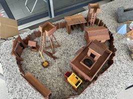 TIMPO TOYS Wild West Konvolut ca. 1970 Holz-Fort, Wells Fa