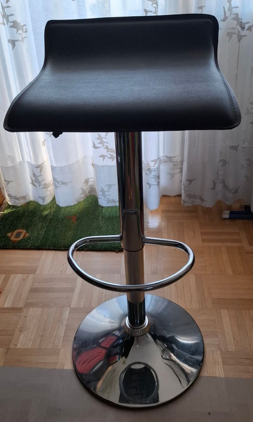Hocker: Barhocker 2 Stück – Gebraucht aus Biel/Bienne von Kokos4 1