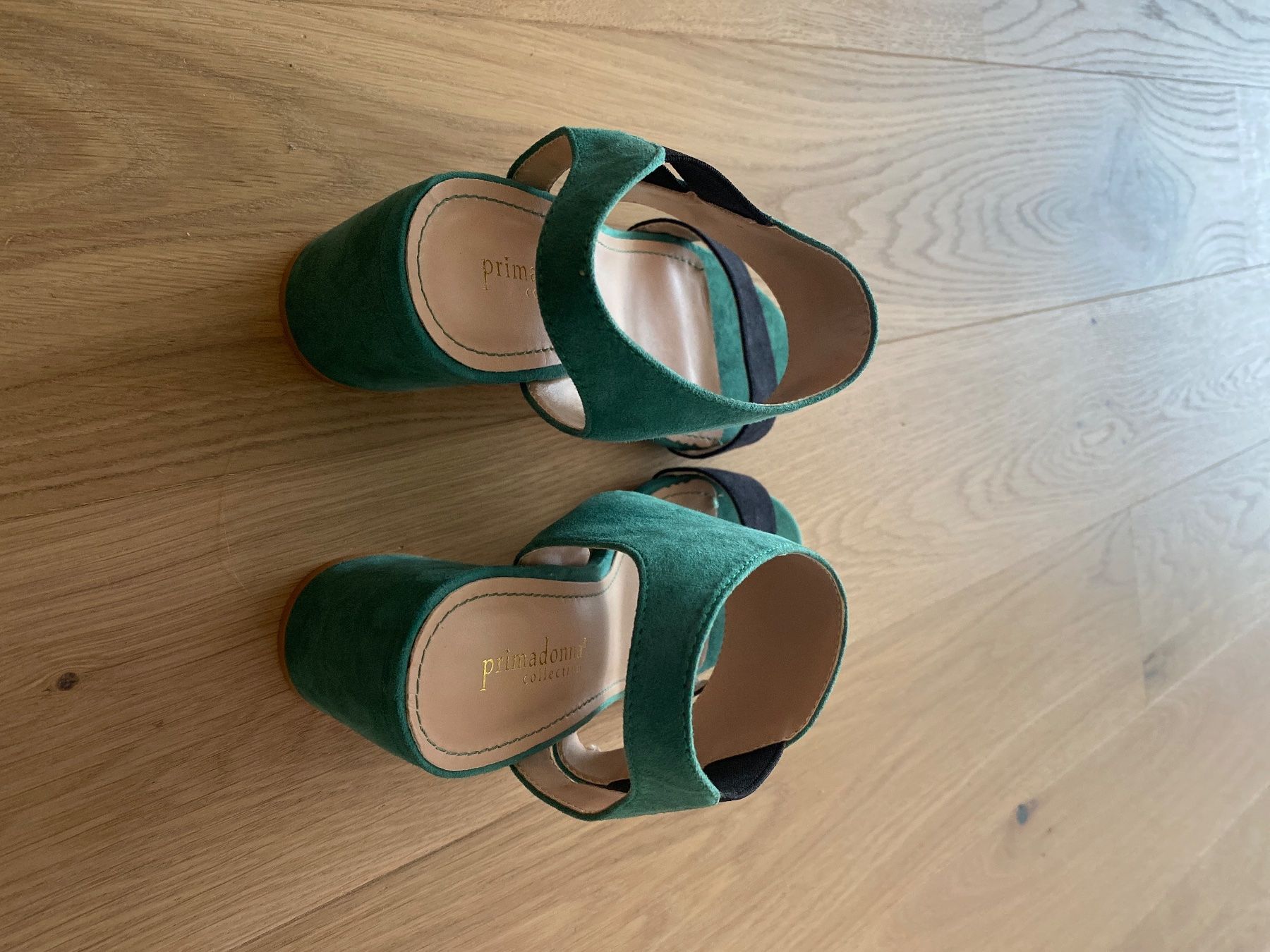 Scarpe da donna: Sommersandale – Usato da Bolligen venduto da Noeggeli10 2