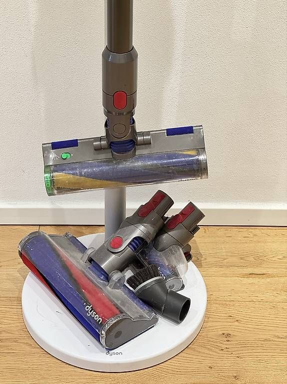 Staubsauger & Zubehör: Dyson v15 absolute, con dock station  – Gebraucht aus Maroggia von sha_n2dq 3