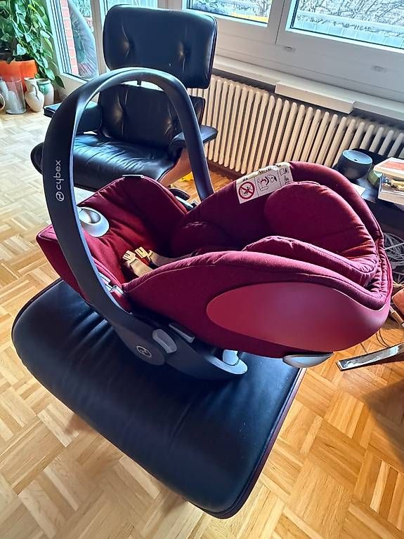 Cybex Seggiolini per auto: Cybex Platinum Kindersitz mit Isofix Basisstation – Usato da Basel venduto da prettyrandom 4