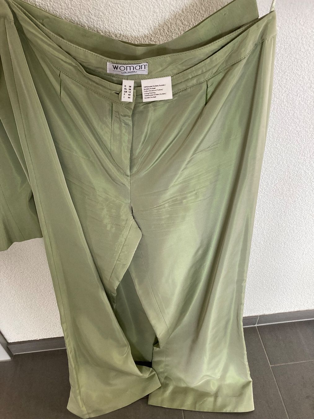 Costumi: Kostüm 4 teilig – Usato da Lengnau AG venduto da Yoshilein 6