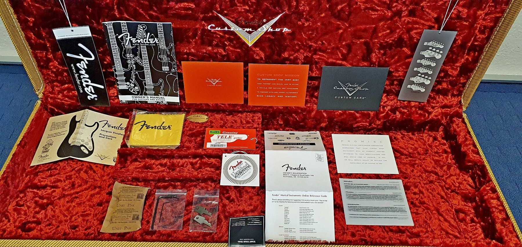 Fender Strumenti musicali: Fender Custom Shop Case 50s Tweed / Rot NEU – Nuovo (secondo la descrizione) da Basel venduto da x-hobby 5