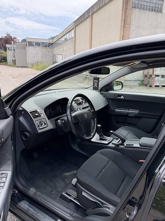 Automobili: Volvo V50 1.6 Diesel – Usato da Koblenz venduto da adoo123 3