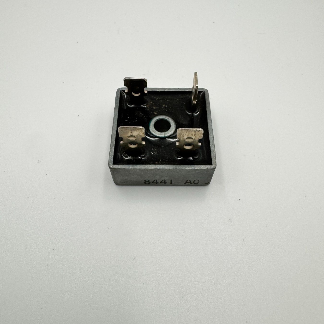 Componenti elettronici: Brückengleichrichter KBPC25-04 – Nuovo (secondo la descrizione) da Hofstetten ZH venduto da Balu083 1